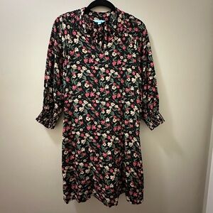 Draper James Black floral dress  #floral #holidaystyle